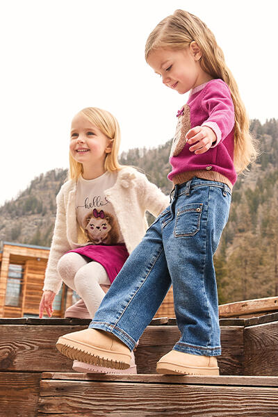 Every step a discovery, every look a warm embrace - Sarabanda fashionable and comfortable clothes for 0-16 year old kids