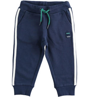 Pantalone in felpa 100% cotone con bande laterali e badge BLU