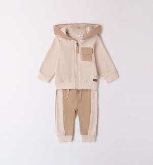 Two-piece suit for baby boy